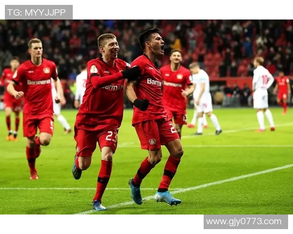 沙尔克04与斯图加特今晚激战正酣谁能在德甲赛场上笑到最后 沙尔克04与斯图加特今晚激战正酣谁能在德甲赛场上笑到最后