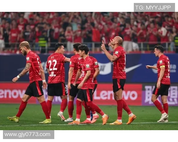 成都连扳两城2-2西海岸失去登顶良机,费利佩第100分钟绝平 成都连扳两城2-2西海岸失去登顶良机,费利佩第100分钟绝平